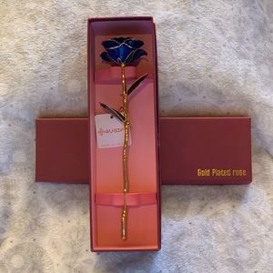 ✨Gold plated rose